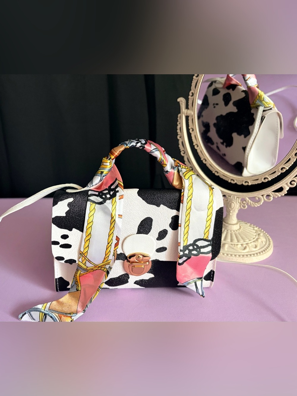 Black & White design purse.BUY ONE GET ONE FREE . Mix & Match Any Style! [BOGO]